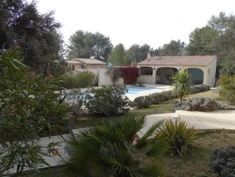 Bed and Breakfast L'Oustau de Bigatié à Lambesc Extérieur photo