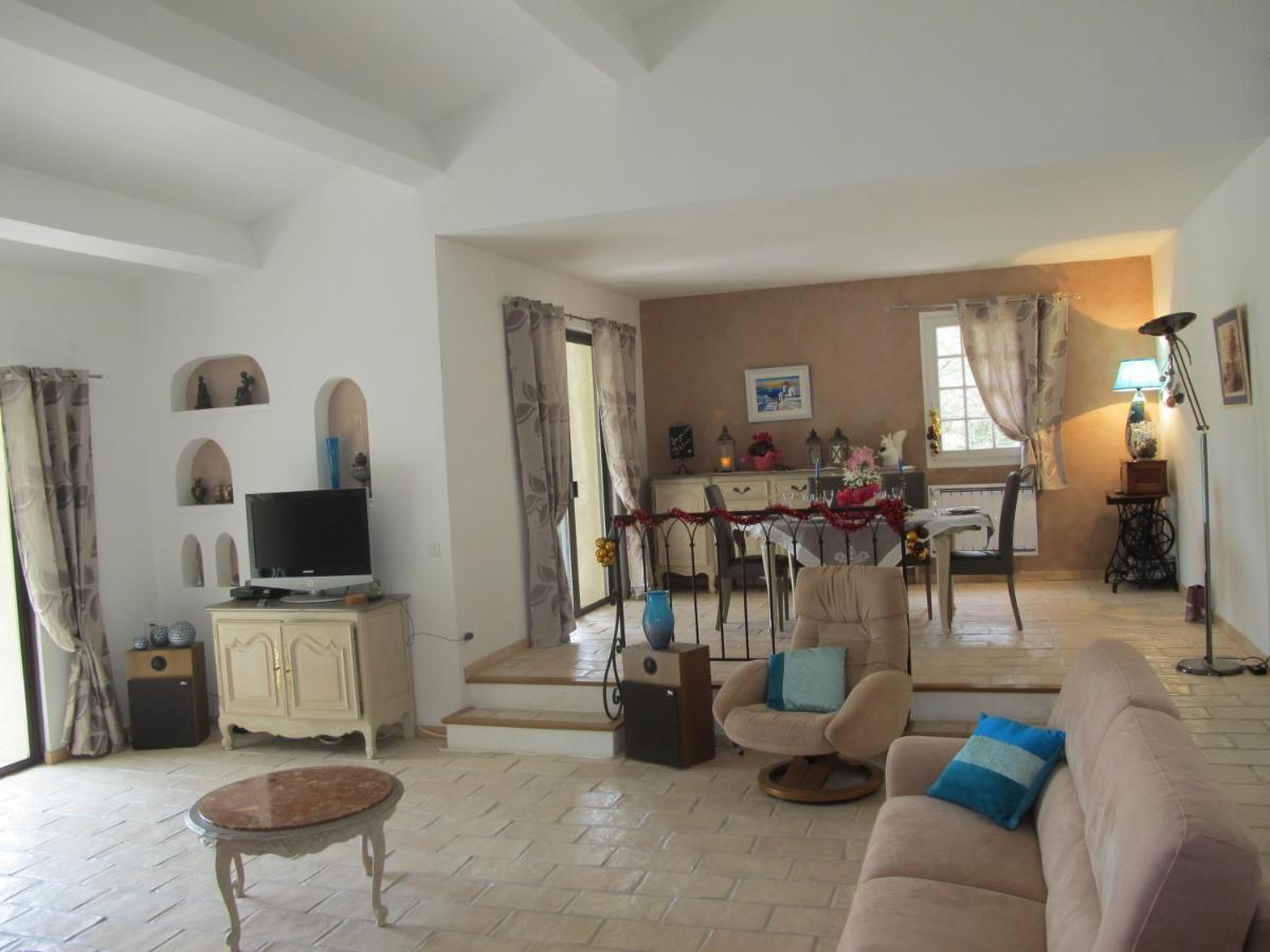 Bed and Breakfast L'Oustau de Bigatié à Lambesc Extérieur photo