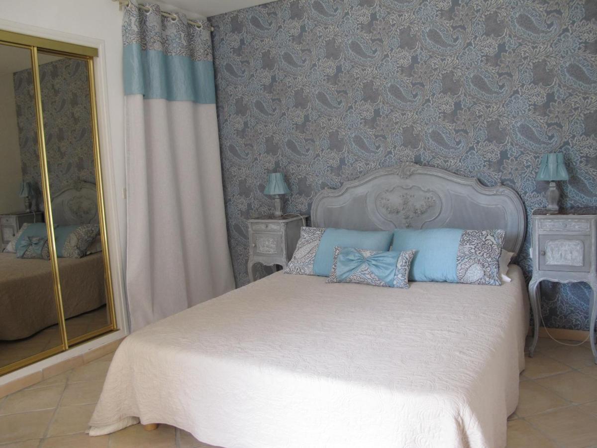 Bed and Breakfast L'Oustau de Bigatié à Lambesc Extérieur photo
